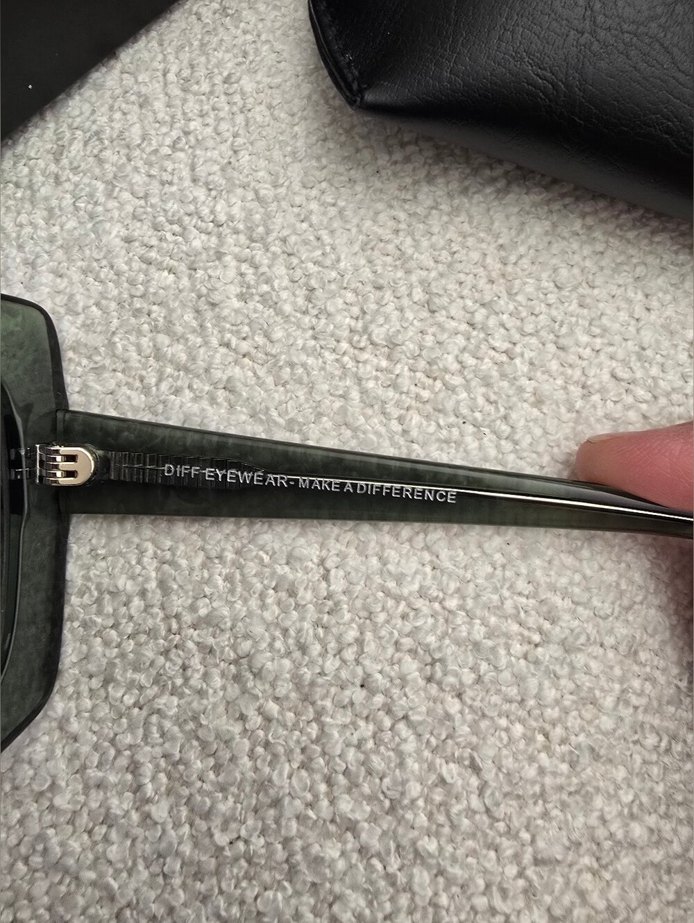 NWOT! DIFF Eyewear, Vanessa , Olive Green With Gradiant Lense - Picture 7 of 10